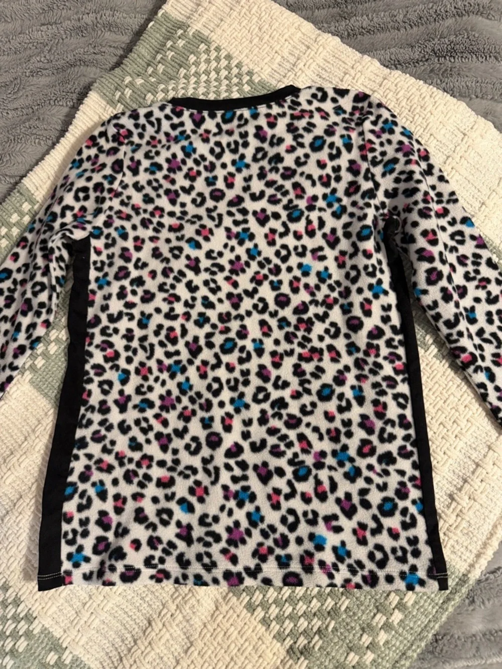 Girls Cuddl Duds pajama set 🖤